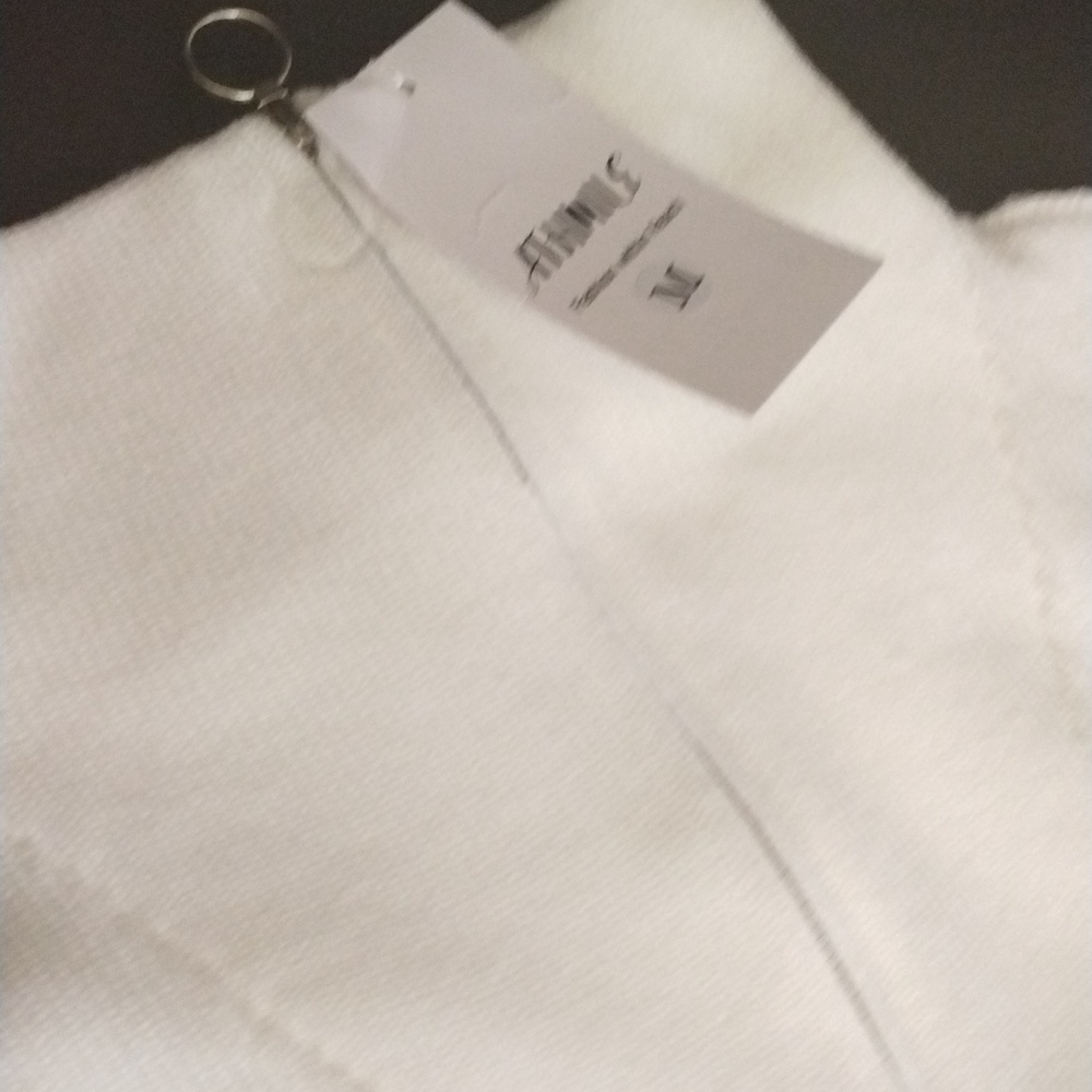 Woman Athmile medium white sweater